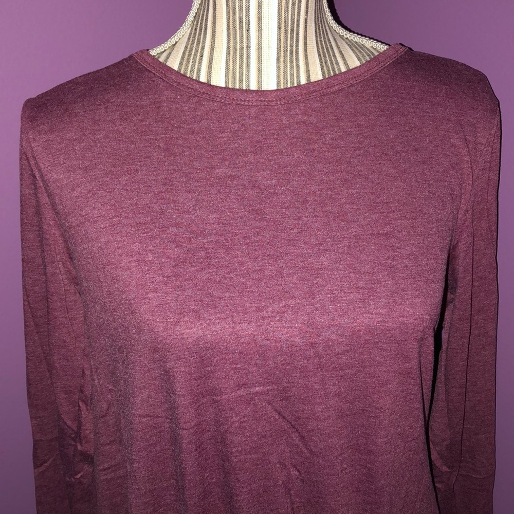 🚨CLEARANCE! LONG SLEEVE TOP WITH TWIST DETAIL - Picture 4 of 5